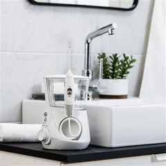 White Aquarius™ Professional Water Flosser – White (WP-670)